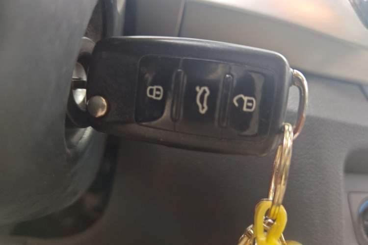 Used Skoda Fabia 2015 1.6L Automatic Smart Drive Edition Vehicle Key