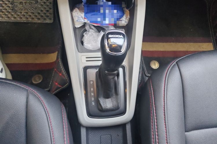 Used Skoda Fabia 2016 1.4L Automatic Car Enjoy Edition Gear Lever
