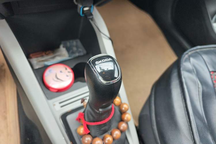 Used Skoda Fabia 2016 1.4L Automatic Car Enjoy Edition Gear Lever