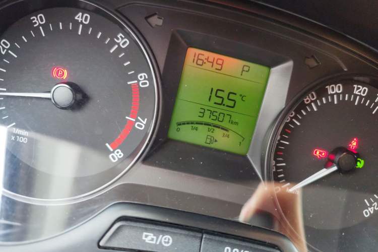 Used Skoda Fabia 2016 1.4L Automatic Car Enjoy Edition Odometer Close Up
