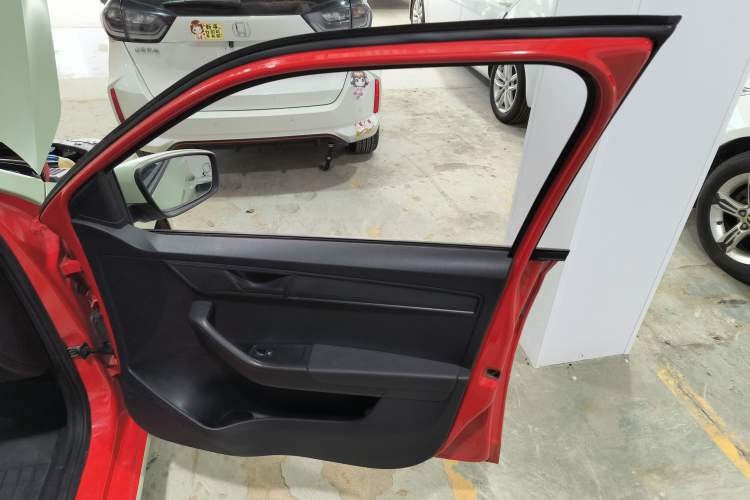 Used Skoda Fabia 2016 1.4L Automatic Car Enjoy Edition Interior 5