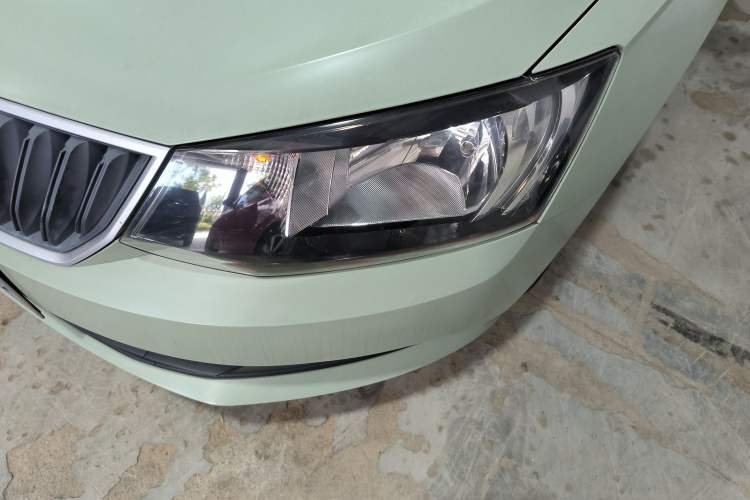 Used Skoda Fabia 2016 1.4L Automatic Car Enjoy Edition Left Front Headlight