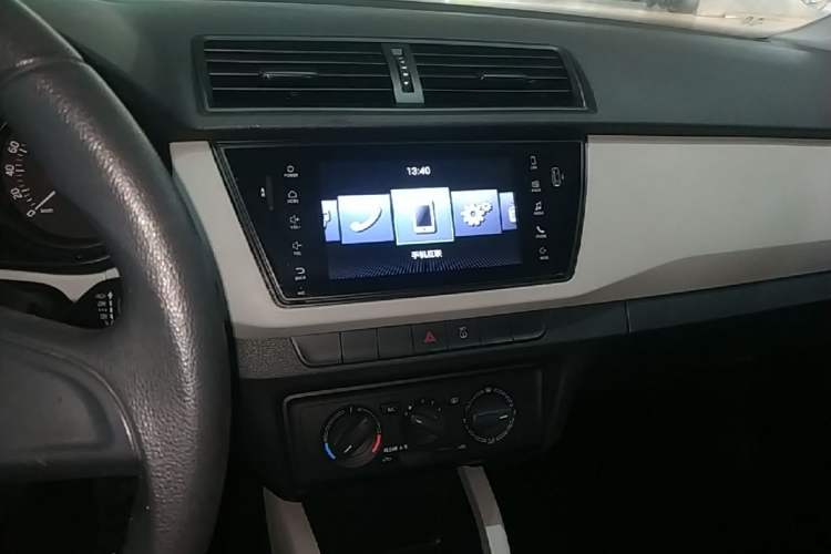 Used Skoda Fabia 2016 1.4L Automatic Car Enjoy Edition Audio And AC Panel