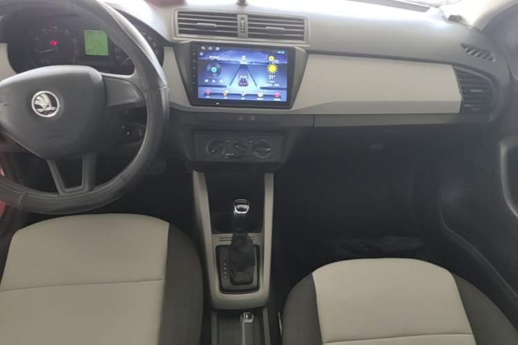 Used Skoda Fabia 2016 1.4L Automatic Car Enjoy Edition Audio And AC Panel