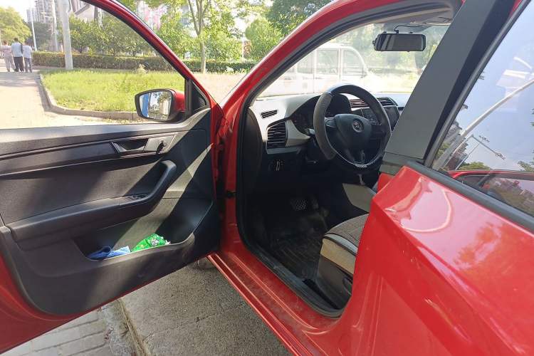 Used Skoda Fabia 2016 1.4L Automatic Car Enjoy Edition Driver Seat