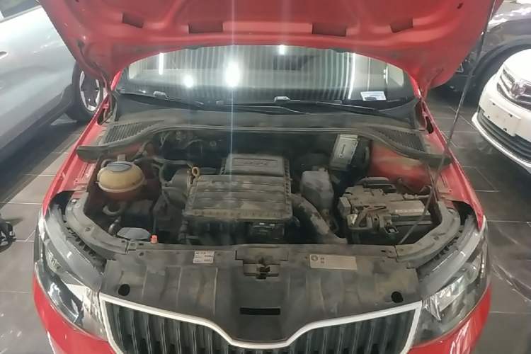 Used Skoda Fabia 2016 1.4L Automatic Car Enjoy Edition Engine Bay