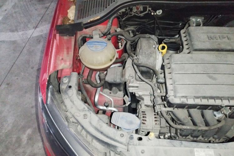 Used Skoda Fabia 2016 1.4L Automatic Car Enjoy Edition Engine Bay Right
