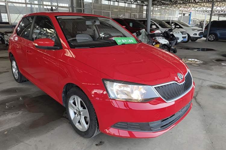 Used Skoda Fabia 2016 1.4L Automatic Car Enjoy Edition Exterior 1