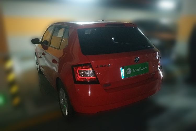 Used Skoda Fabia 2016 1.4L Automatic Car Enjoy Edition Exterior 3