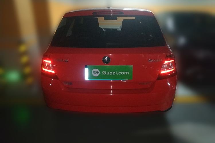 Used Skoda Fabia 2016 1.4L Automatic Car Enjoy Edition Exterior 4