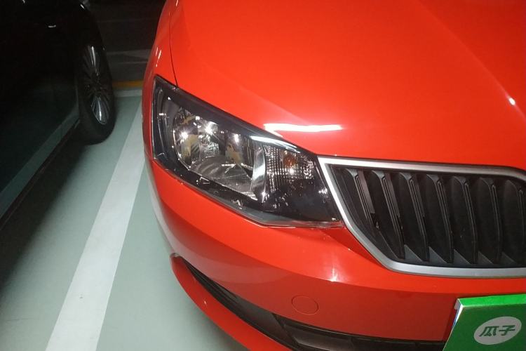 Used Skoda Fabia 2016 1.4L Automatic Car Enjoy Edition Exterior 6