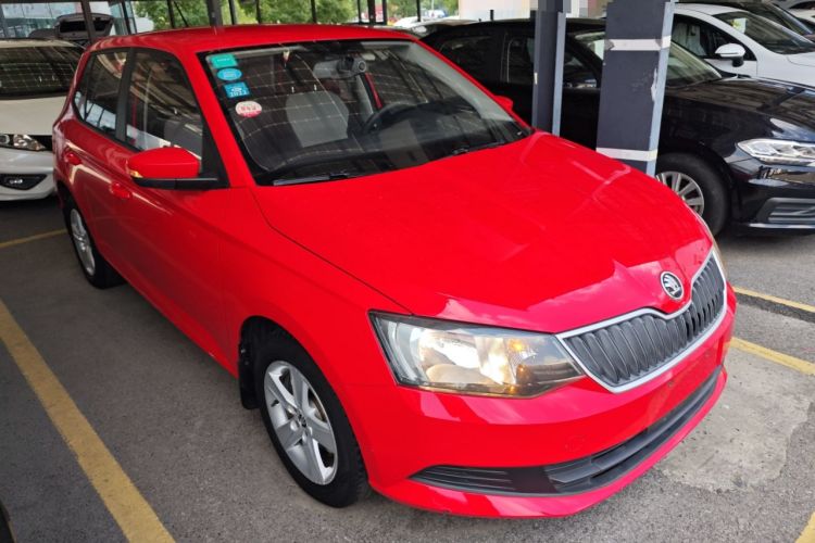 Used Skoda Fabia 2016 1.4L Automatic Car Enjoy Edition Front Right 45 Deg