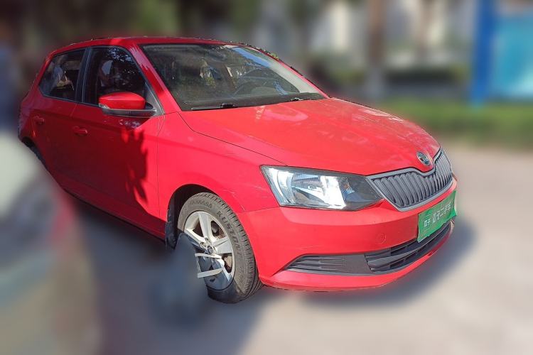 Used Skoda Fabia 2016 1.4L Automatic Car Enjoy Edition Front Right 45 Deg