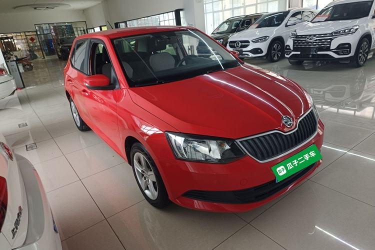 Used Skoda Fabia 2016 1.4L Automatic Car Enjoy Edition Front Right 45 Deg