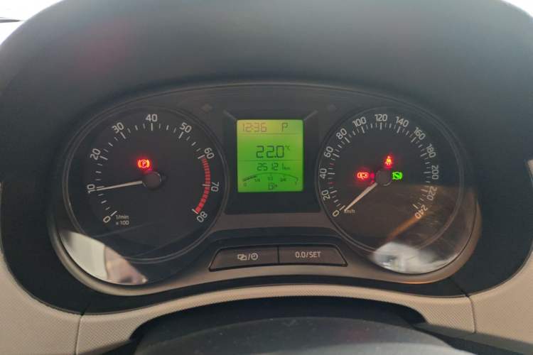 Used Skoda Fabia 2016 1.4L Automatic Car Enjoy Edition Instrument Cluster