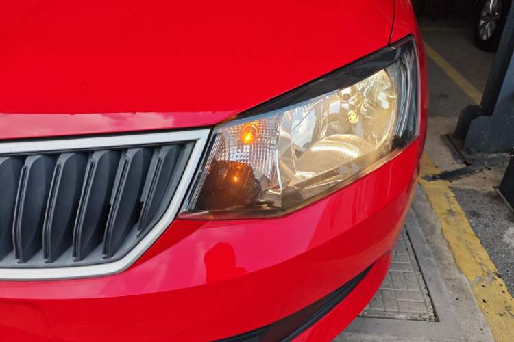 Used Skoda Fabia 2016 1.4L Automatic Car Enjoy Edition Left Front Headlight