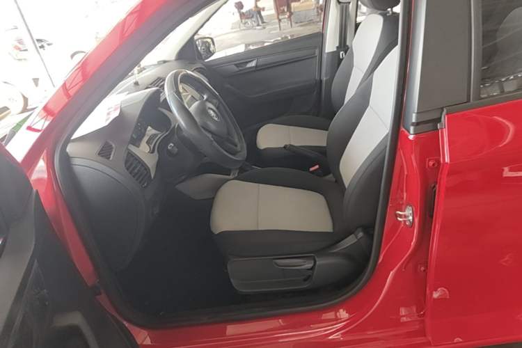 Used Skoda Fabia 2016 1.4L Automatic Car Enjoy Edition Left Front Seat