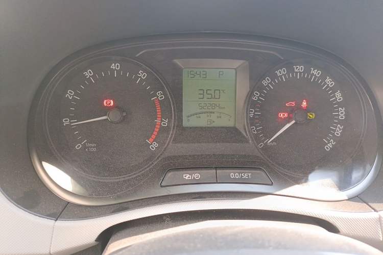 Used Skoda Fabia 2016 1.4L Automatic Car Enjoy Edition Odometer Close Up