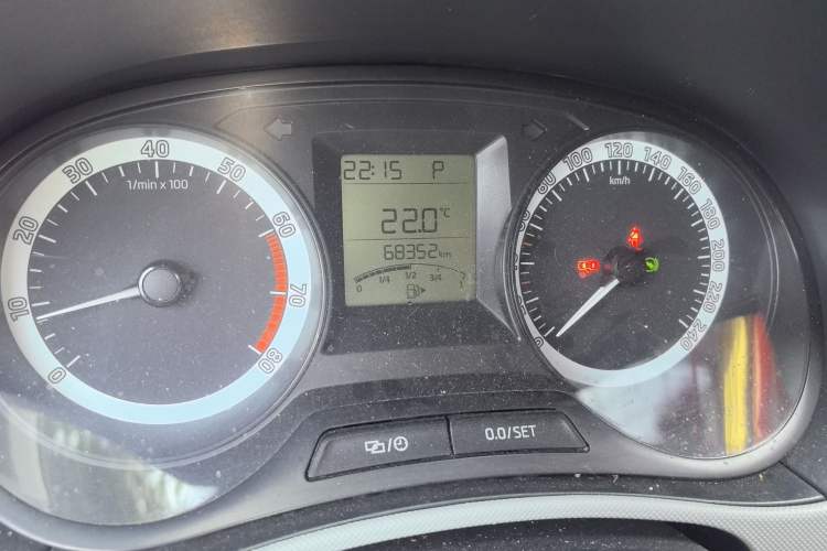 Used Skoda Fabia 2016 1.4L Automatic Car Enjoy Edition Odometer Close Up