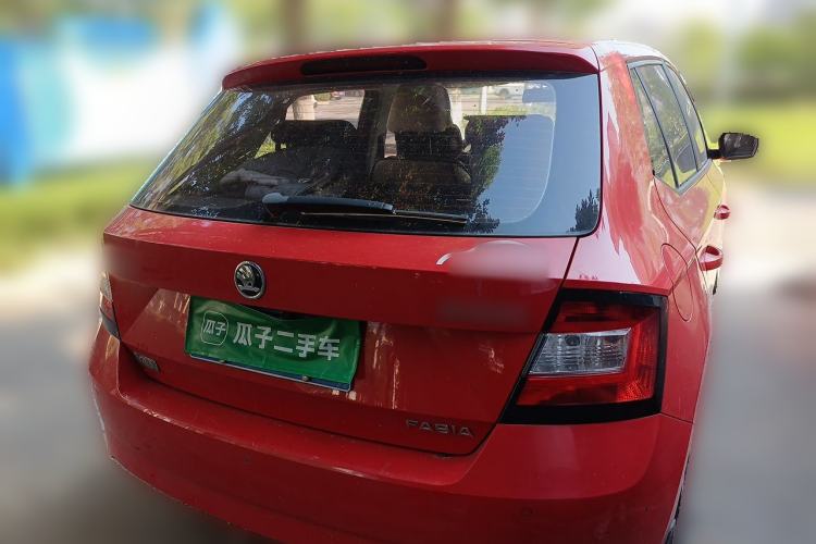 Used Skoda Fabia 2016 1.4L Automatic Car Enjoy Edition Rear Right 45 Deg