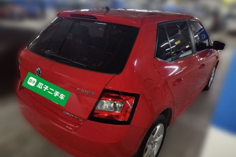 Used Skoda Fabia 2016 1.4L Automatic Car Enjoy Edition Rear Right 45 Deg