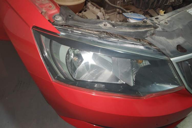 Used Skoda Fabia 2016 1.4L Automatic Car Enjoy Edition Right Front Headlight
