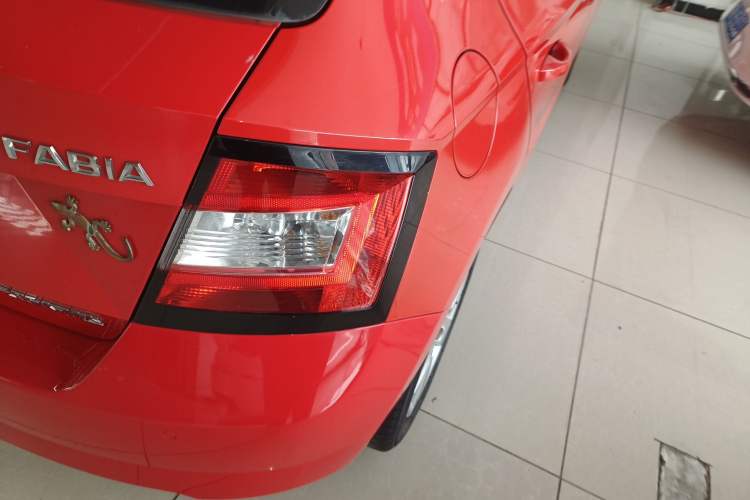 Used Skoda Fabia 2016 1.4L Automatic Car Enjoy Edition Right Rear Taillight