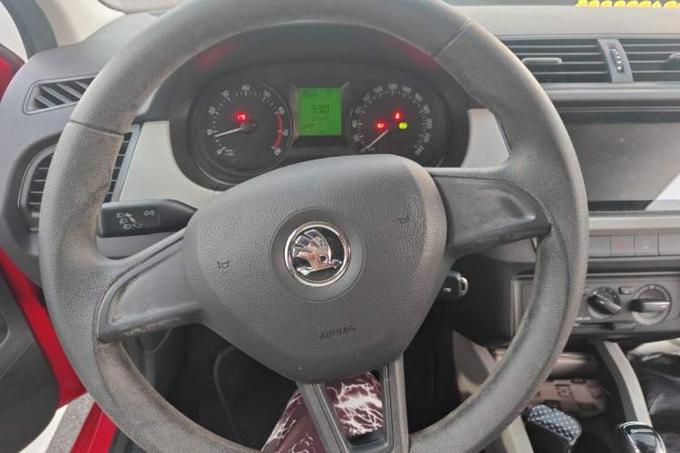 Used Skoda Fabia 2016 1.4L Automatic Car Enjoy Edition Steering Wheel