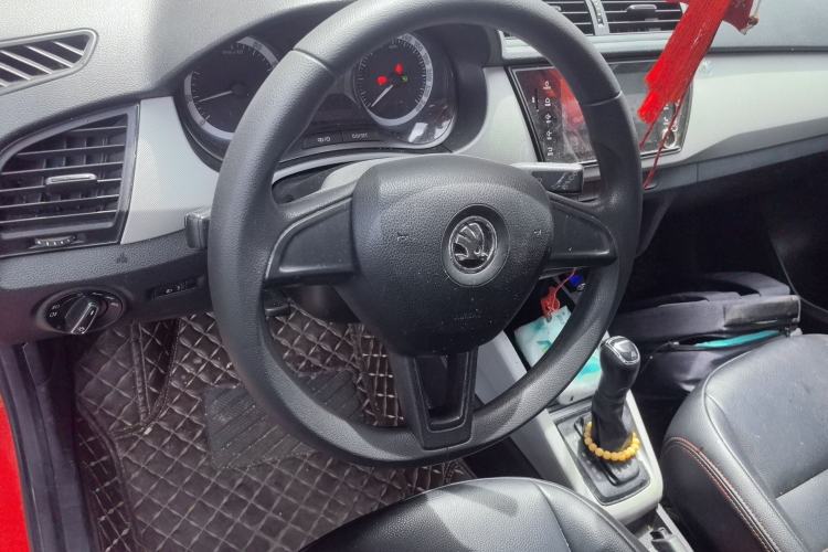 Used Skoda Fabia 2016 1.4L Automatic Car Enjoy Edition Steering Wheel