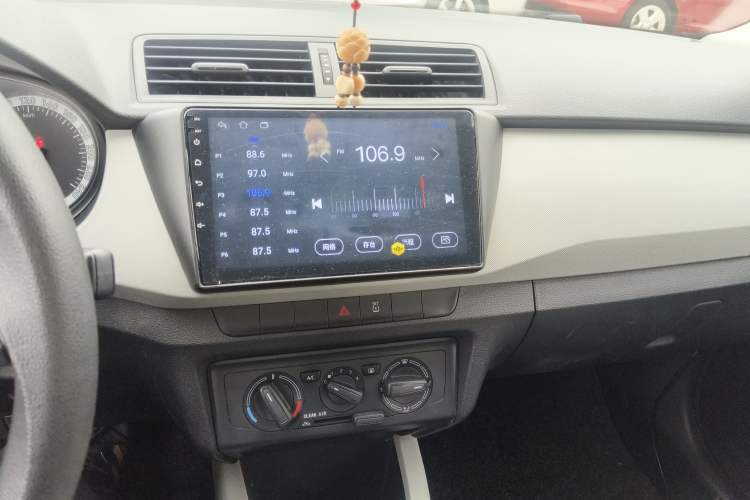 Used Skoda Fabia 2016 1.4L Automatic Car Enjoy Edition Audio And AC Panel