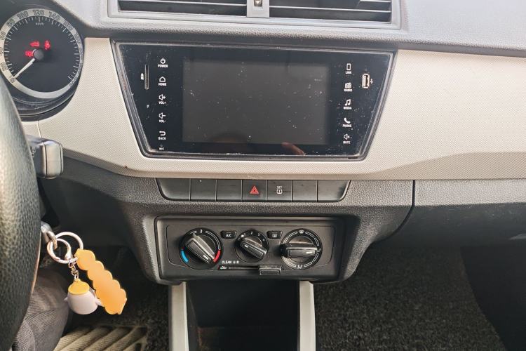 Used Skoda Fabia 2016 1.4L Automatic Car Enjoy Edition Audio And AC Panel