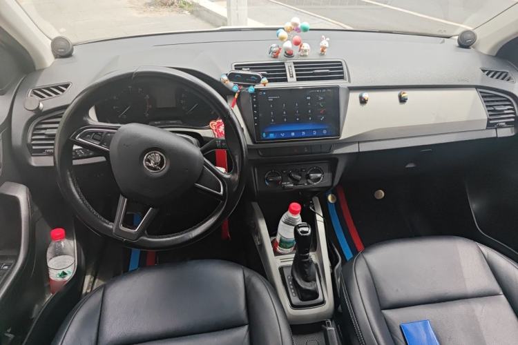 Used Skoda Fabia 2016 1.4L Automatic Car Enjoy Edition Center Console
