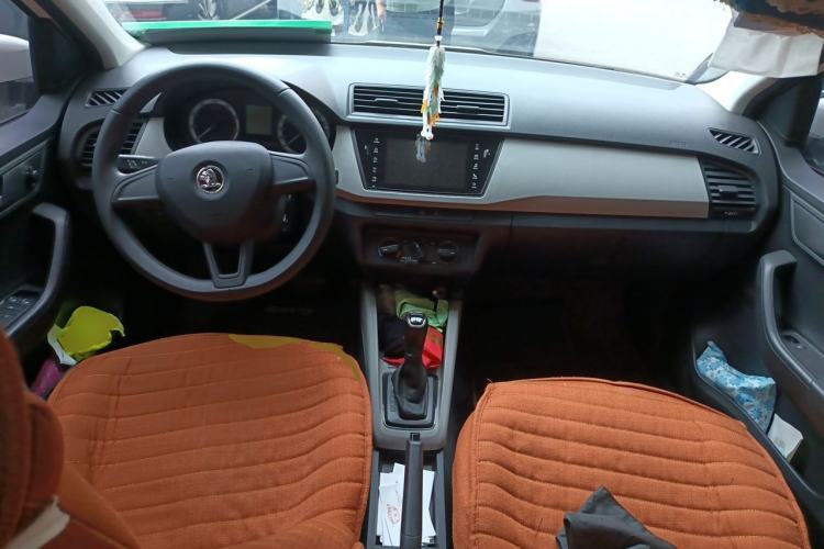 Used Skoda Fabia 2016 1.4L Automatic Car Enjoy Edition Center Console