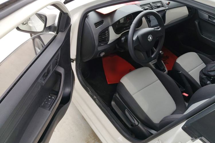 Used Skoda Fabia 2016 1.4L Automatic Car Enjoy Edition Driver Seat