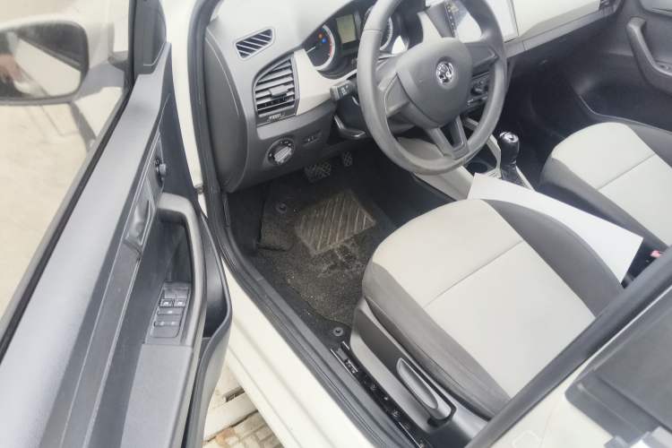 Used Skoda Fabia 2016 1.4L Automatic Car Enjoy Edition Driver Seat