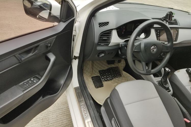 Used Skoda Fabia 2016 1.4L Automatic Car Enjoy Edition Driver Seat