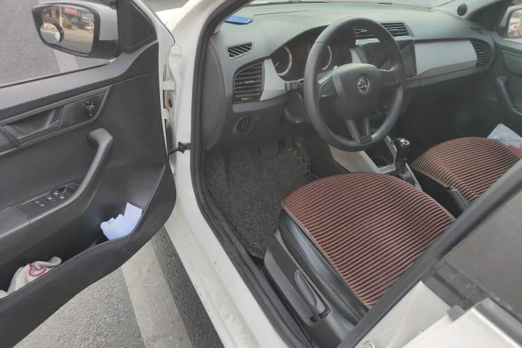 Used Skoda Fabia 2016 1.4L Automatic Car Enjoy Edition Driver Seat