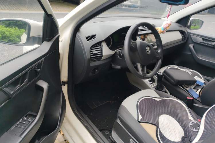 Used Skoda Fabia 2016 1.4L Automatic Car Enjoy Edition Driver Seat