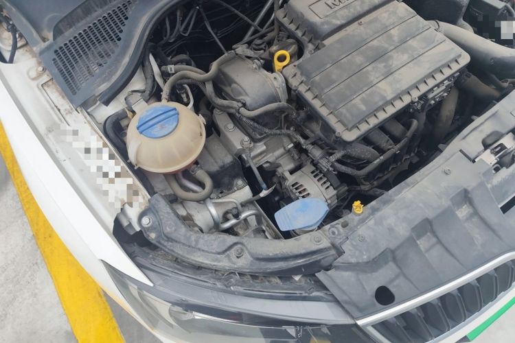 Used Skoda Fabia 2016 1.4L Automatic Car Enjoy Edition Engine Bay Right