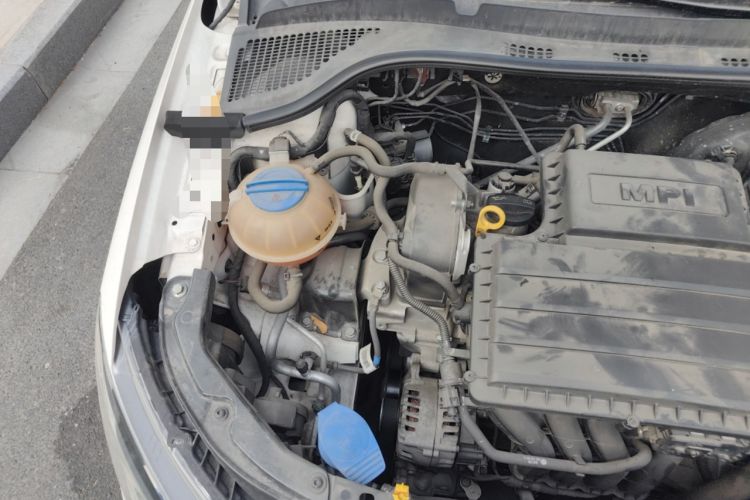 Used Skoda Fabia 2016 1.4L Automatic Car Enjoy Edition Engine Bay Right