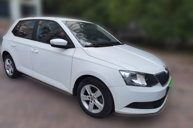 Used Skoda Fabia 2016 1.4L Automatic Car Enjoy Edition Exterior 2