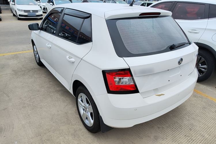 Used Skoda Fabia 2016 1.4L Automatic Car Enjoy Edition Exterior 2