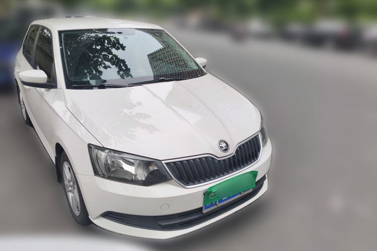 Used Skoda Fabia 2016 1.4L Automatic Car Enjoy Edition Exterior 2