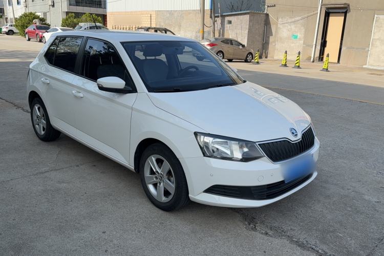 Used Skoda Fabia 2016 1.4L Automatic Car Enjoy Edition Exterior 2