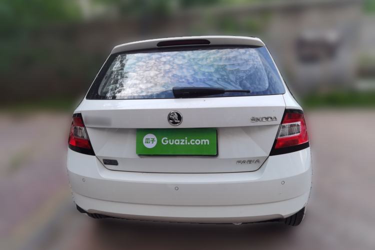 Used Skoda Fabia 2016 1.4L Automatic Car Enjoy Edition Exterior 4