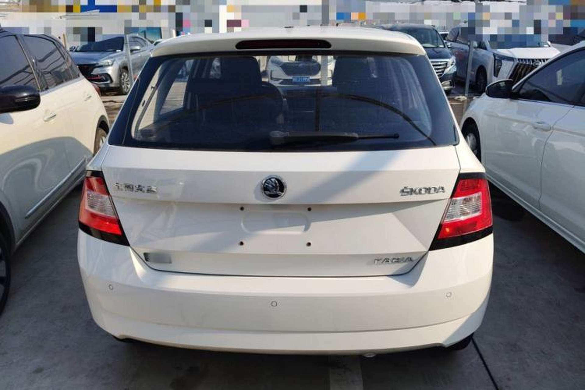 Used Skoda Fabia 2016 1.4L Automatic Car Enjoy Edition Exterior 4