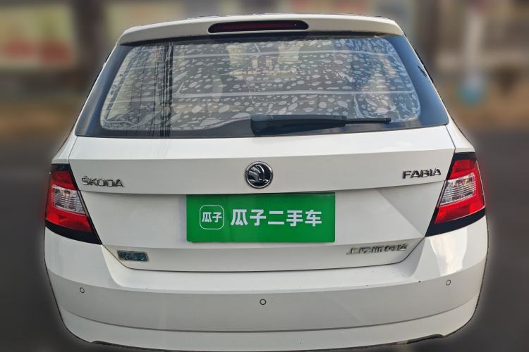 Used Skoda Fabia 2016 1.4L Automatic Car Enjoy Edition Exterior 4