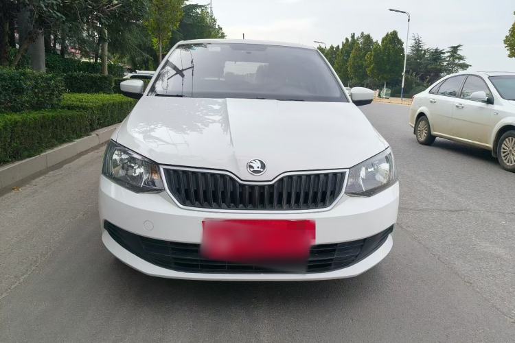 Used Skoda Fabia 2016 1.4L Automatic Car Enjoy Edition Exterior 4