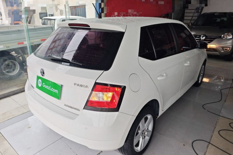 Used Skoda Fabia 2016 1.4L Automatic Car Enjoy Edition Exterior 5