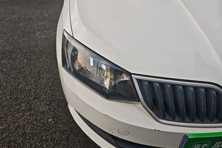 Used Skoda Fabia 2016 1.4L Automatic Car Enjoy Edition Exterior 6